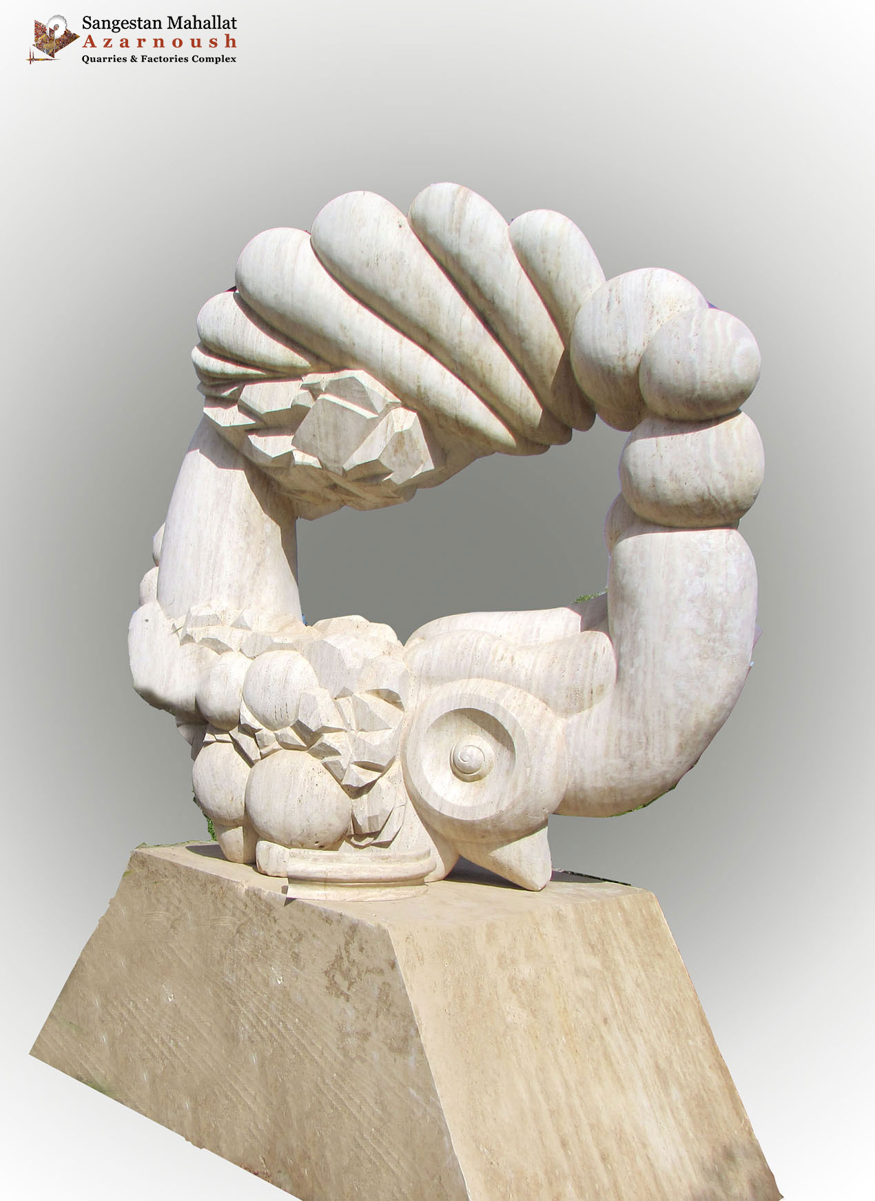 旋转木马海豹雕塑