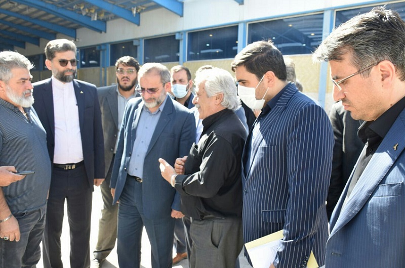 The governor's visit to Sangestan Mahallat factory